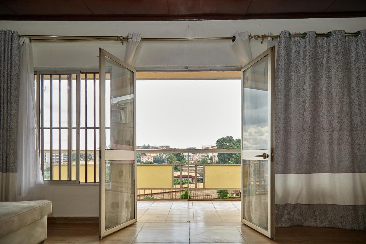 Appartement Avec Vue Panoramique Two Or Three Rooms ياوندي المظهر الخارجي الصورة