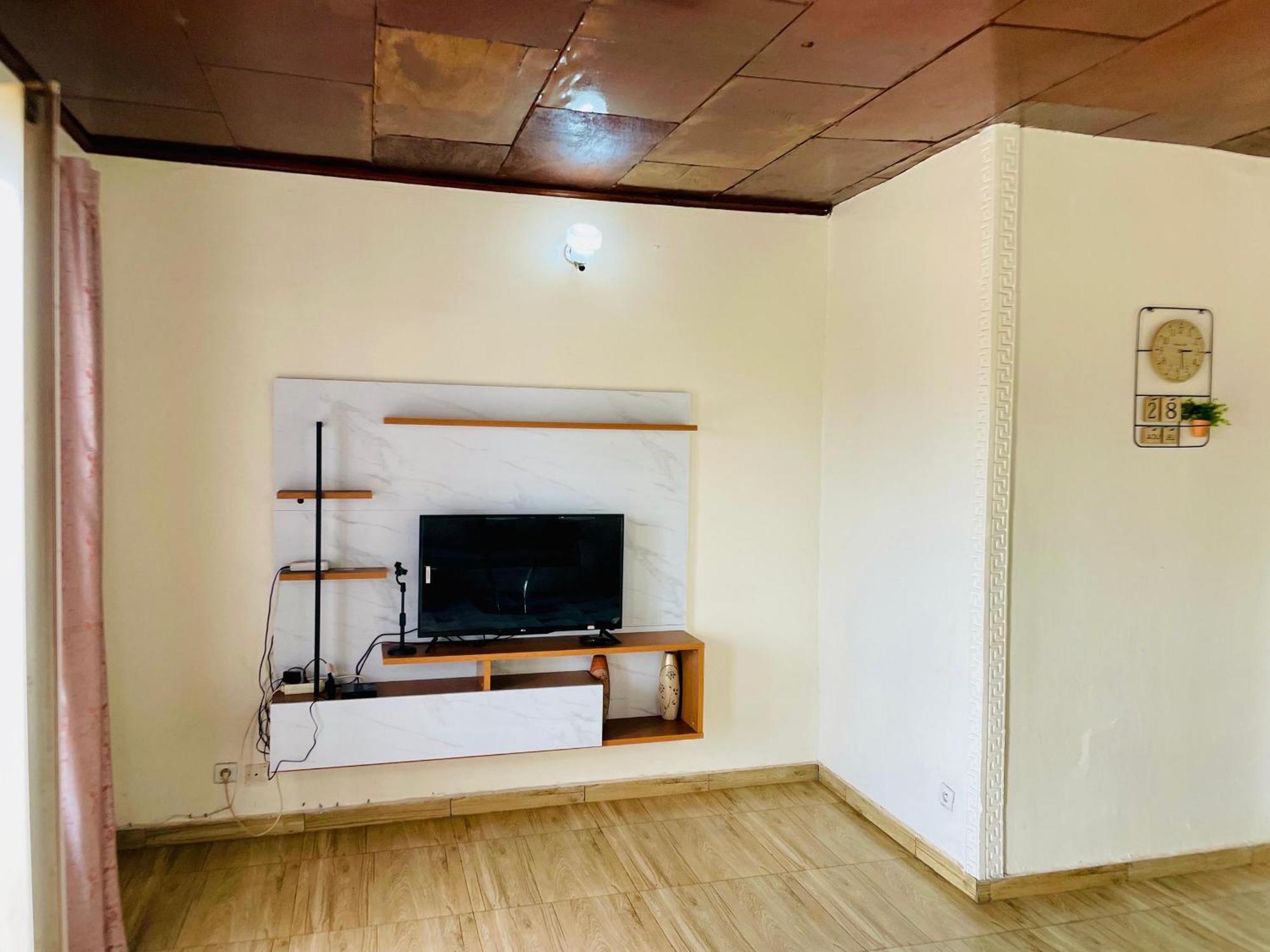 Appartement Avec Vue Panoramique Two Or Three Rooms ياوندي المظهر الخارجي الصورة