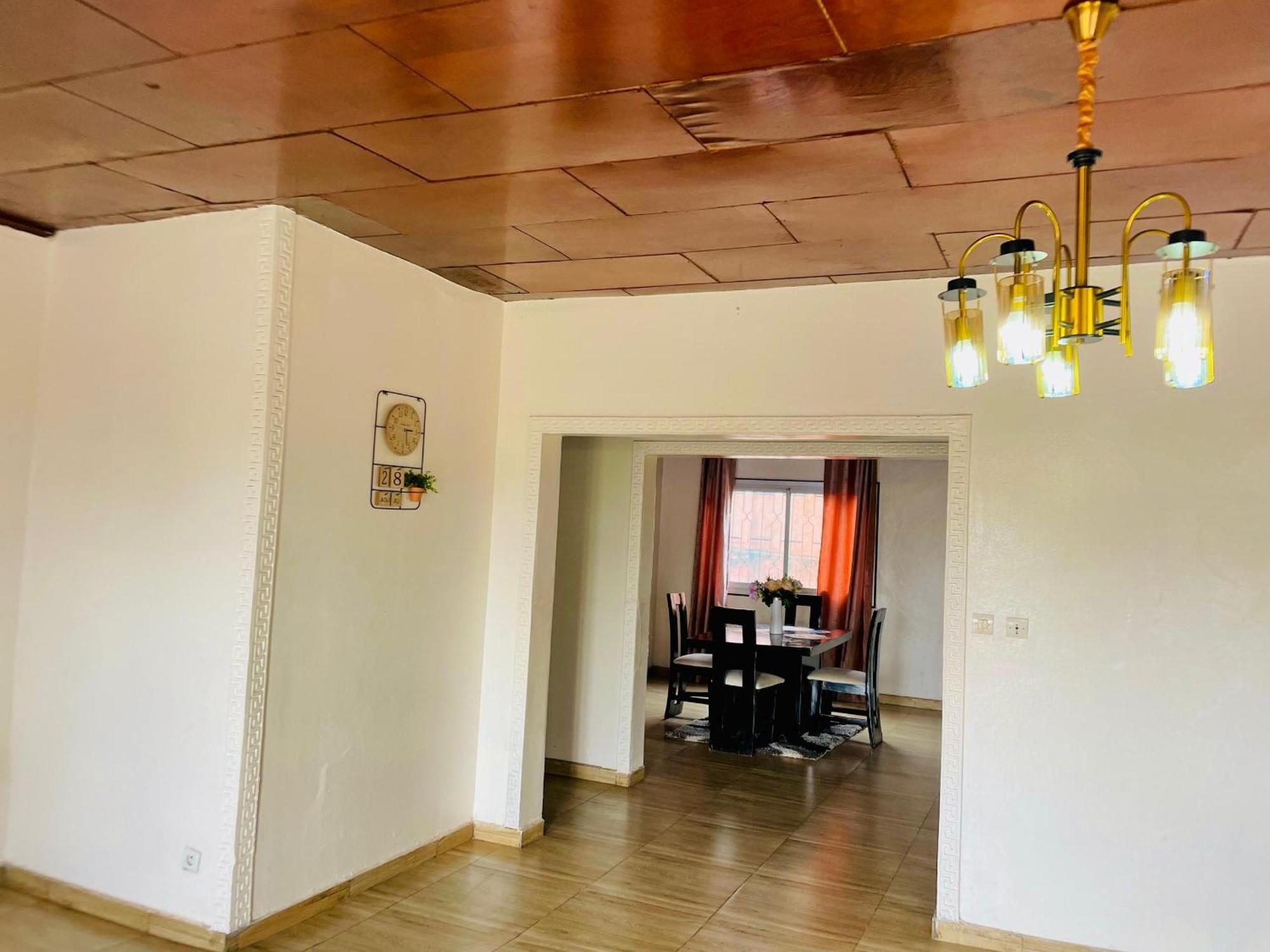 Appartement Avec Vue Panoramique Two Or Three Rooms ياوندي المظهر الخارجي الصورة